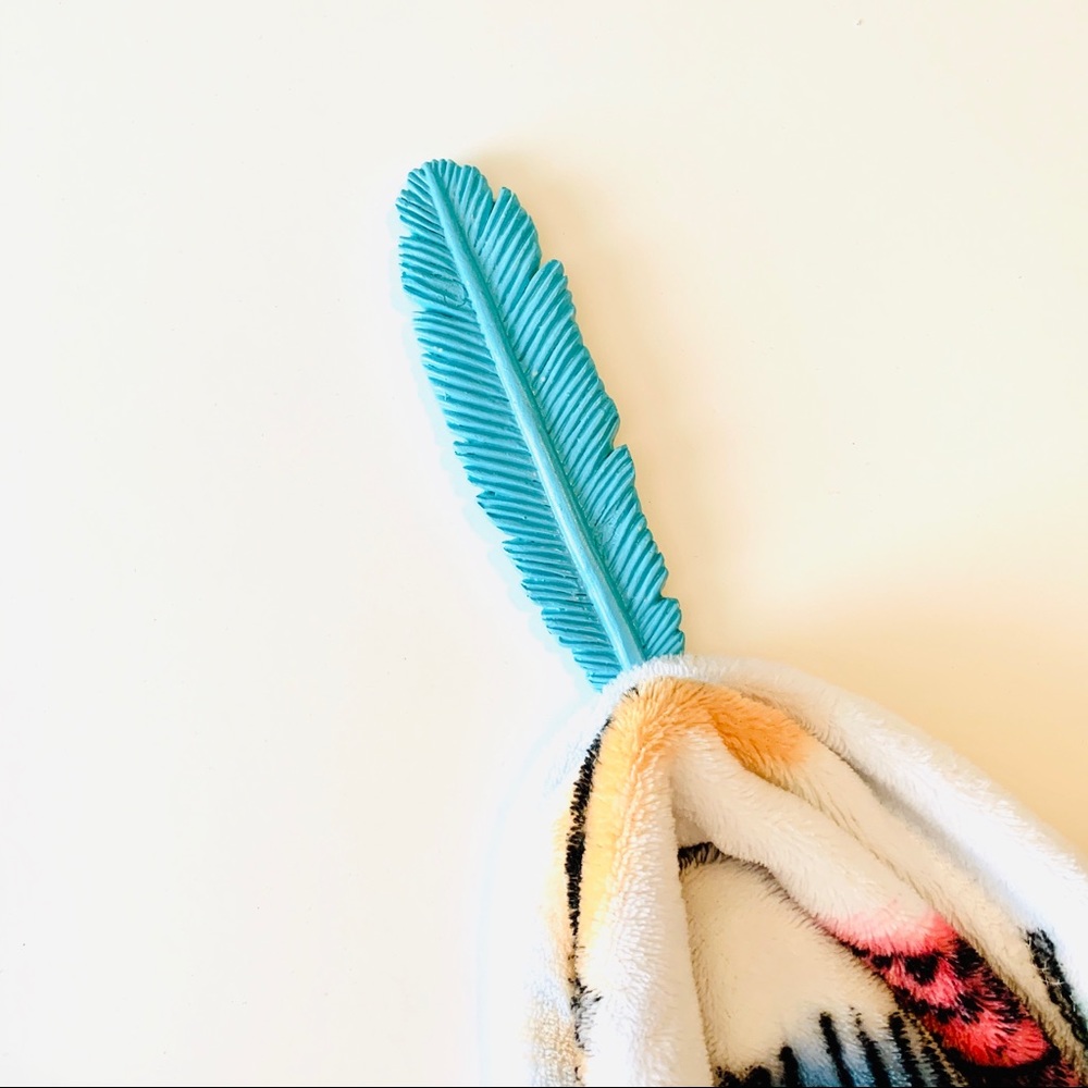 DONATED!• Feather Robe hook• - Picture 2 of 7